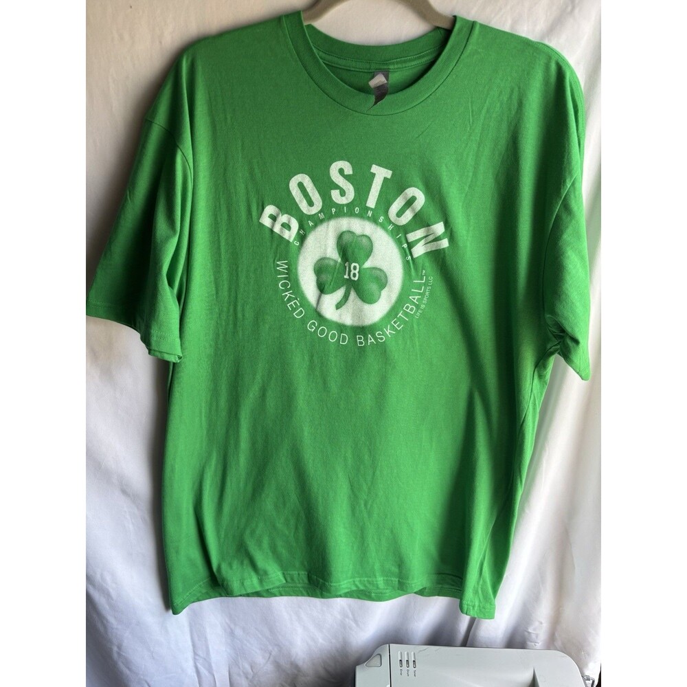 Boston Celtics Wicked Green Clover T- Shirt Size XL